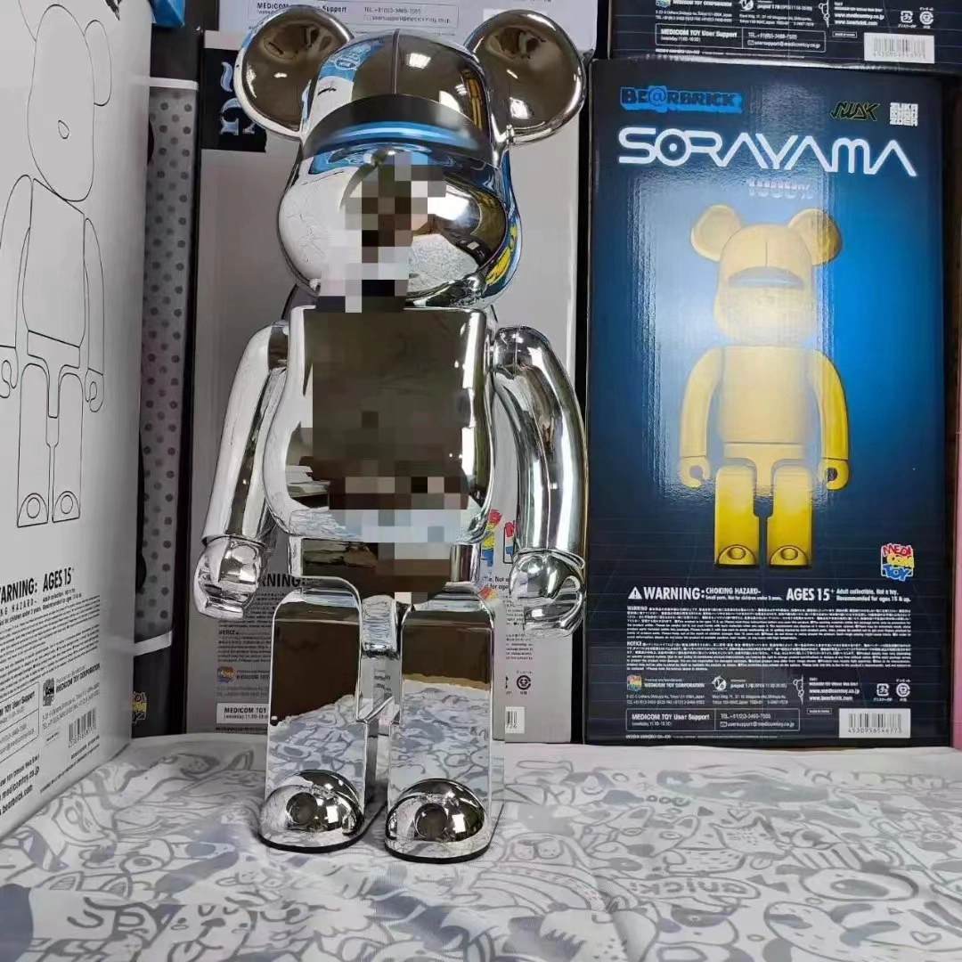 Bearbrick x Sorayama Sexy Robot 1000%Silver Toy detail 1