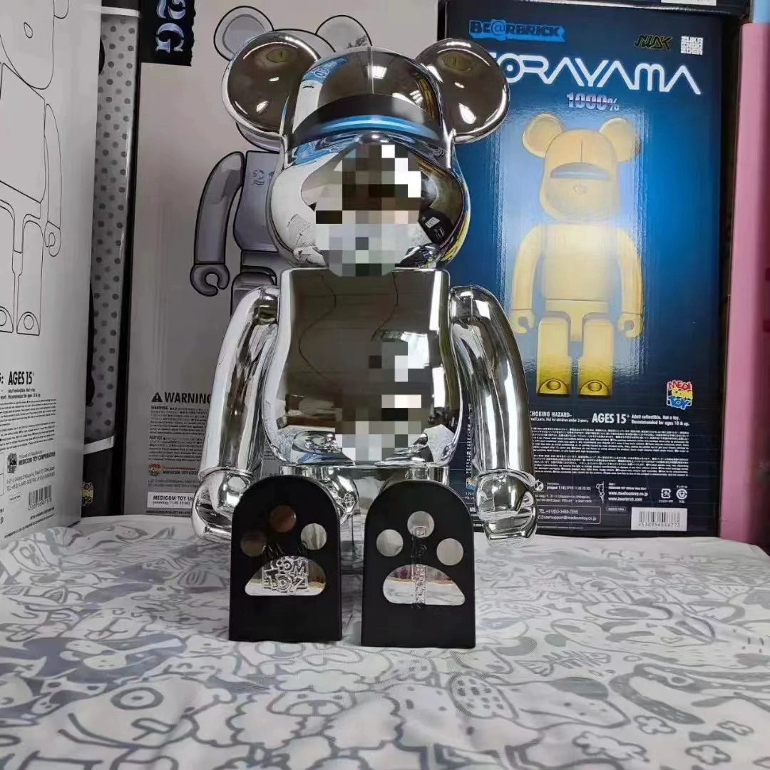 Bearbrick x Sorayama Sexy Robot 1000%Silver Toy detail 3