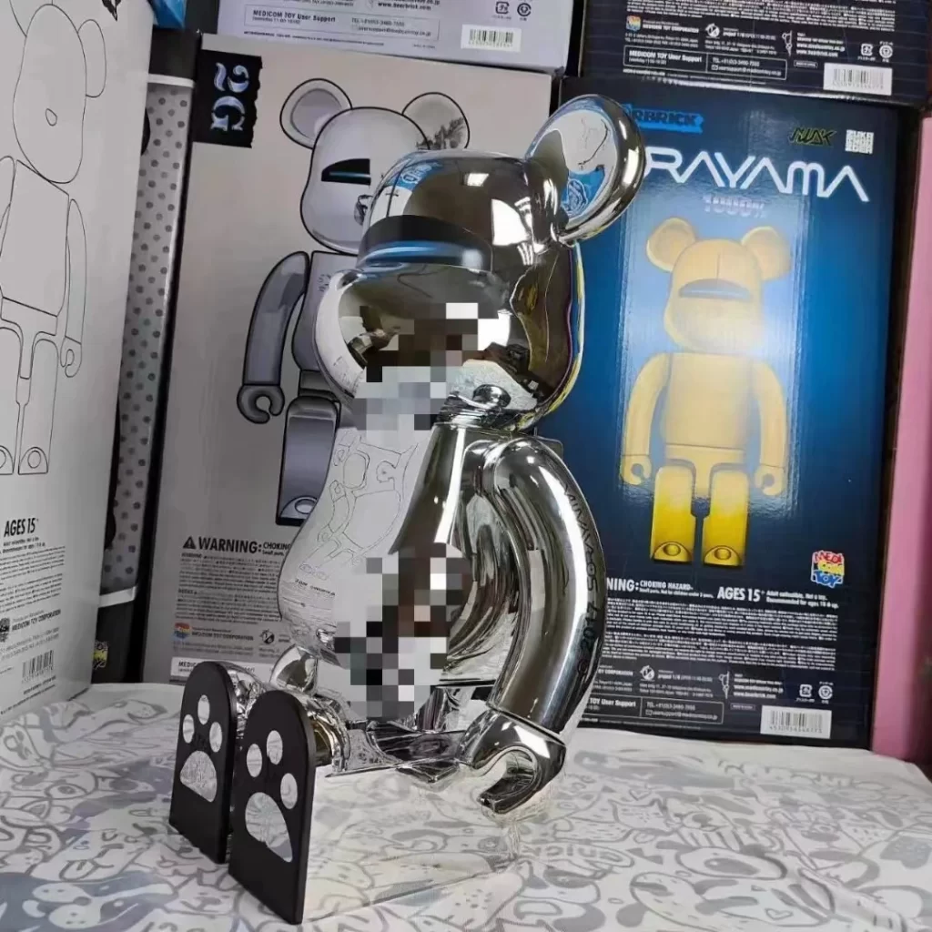 Bearbrick x Sorayama Sexy Robot 1000%Silver Toy detail 2
