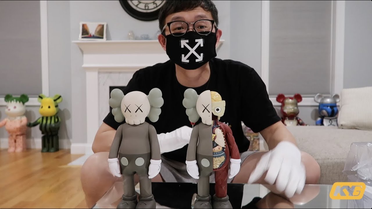 KAWS Holiday Taipei Vinyl Figure Black Toy